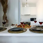Phaedrus Living: Seaside Luxury Flat Lighthouse 62 * بافوس