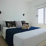 شقة Phaedrus Living: Seaside Luxury Flat Lighthouse 62 *