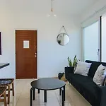 Phaedrus Living: Seaside Luxury Flat Lighthouse 62 * بافوس