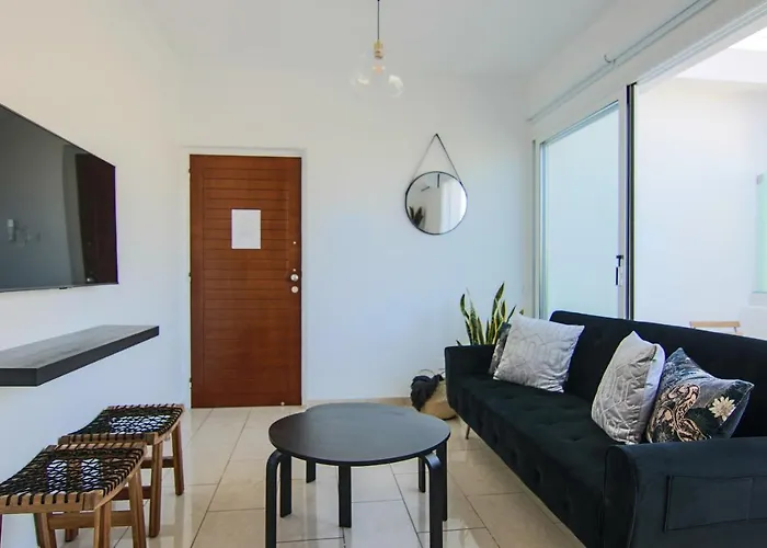 Phaedrus Living: Seaside Luxury Flat Lighthouse 62 * Πάφος